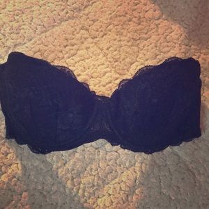 Black lace strapless bra VS Pink